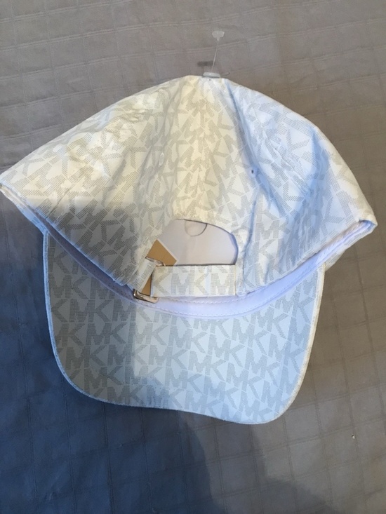 NWT Michael Kors MK Logo Signature baceball Hat White One Size R$68 main image 6